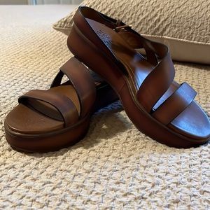 Brown Platform Sandal by Naturalizer, so comfy and stylish!